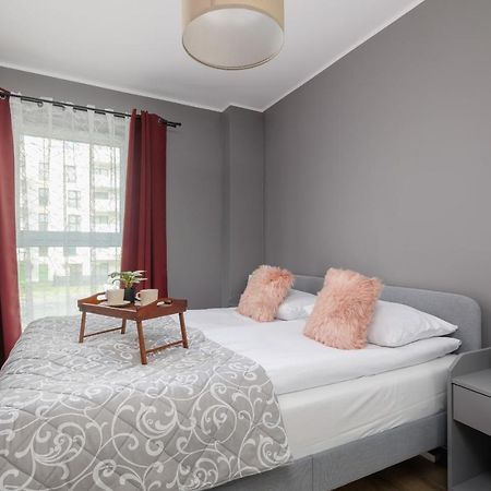 Comfy Apartment Pachonskiego With Parking In Krakow By Noclegi Renters Luaran gambar