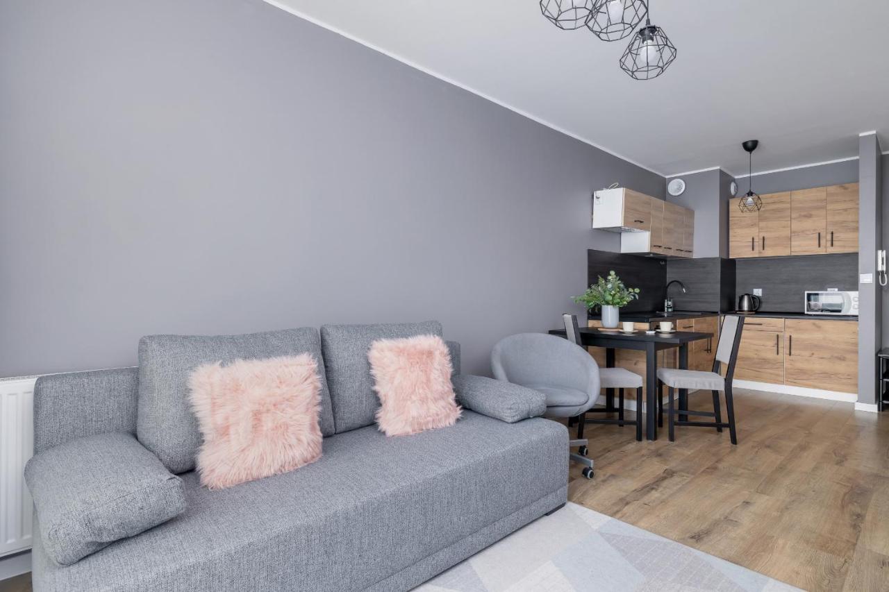 Comfy Apartment Pachonskiego With Parking In Krakow By Noclegi Renters Luaran gambar