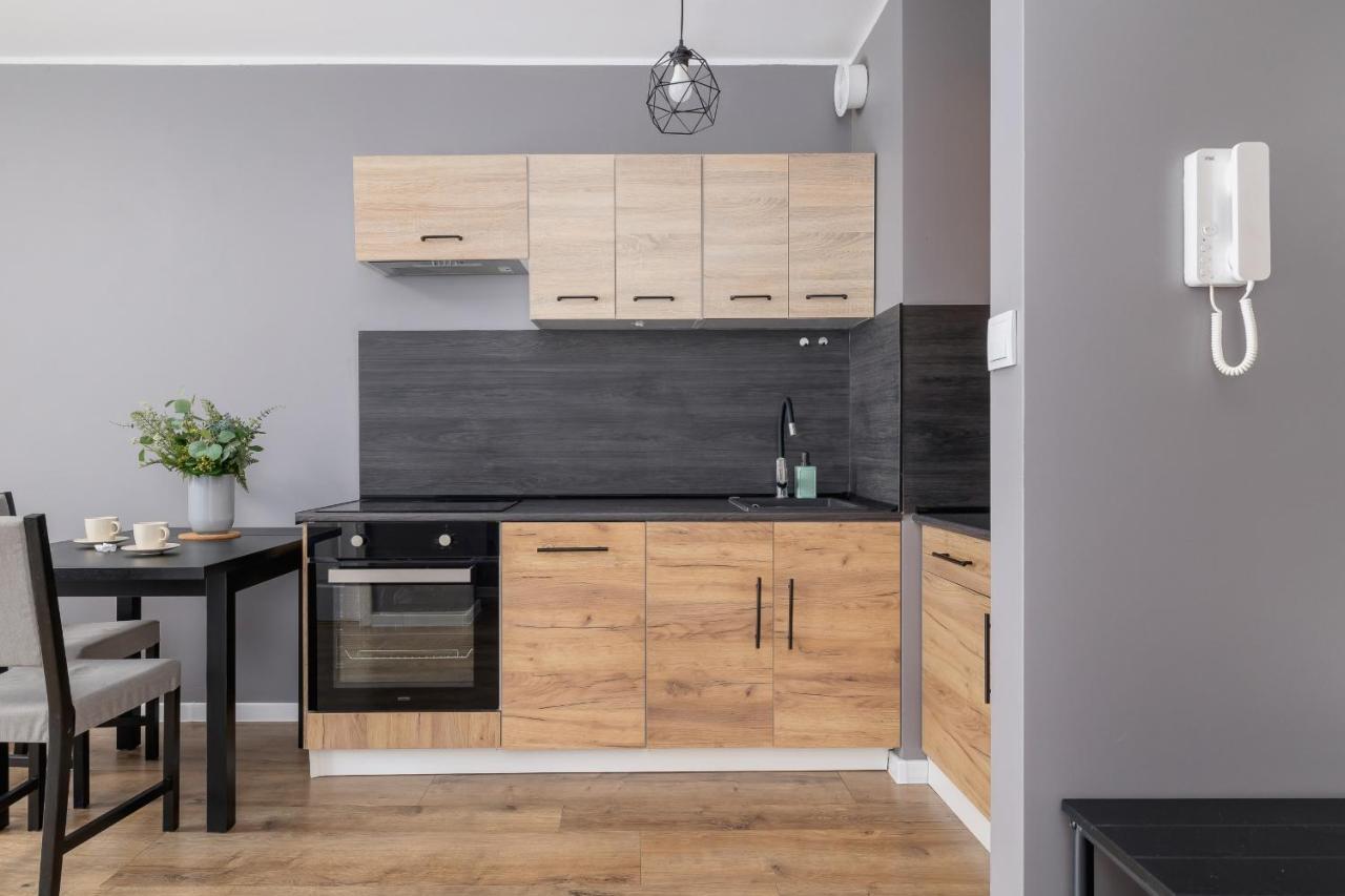 Comfy Apartment Pachonskiego With Parking In Krakow By Noclegi Renters Luaran gambar