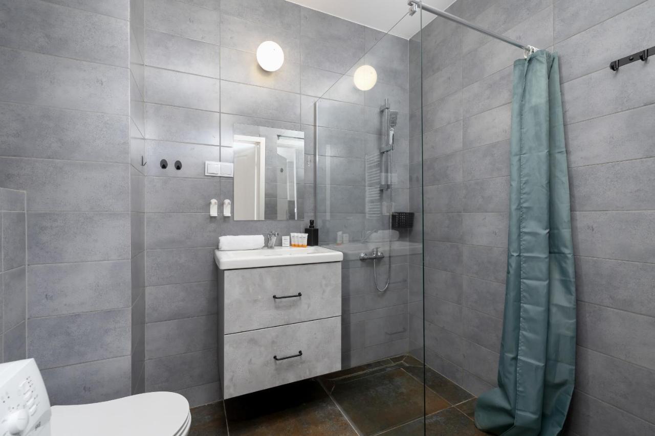 Comfy Apartment Pachonskiego With Parking In Krakow By Noclegi Renters Luaran gambar
