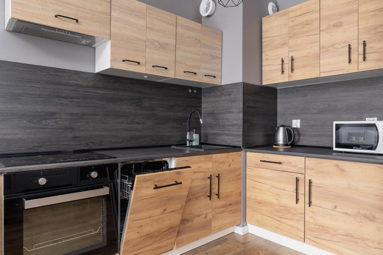 Comfy Apartment Pachonskiego With Parking In Krakow By Noclegi Renters Luaran gambar