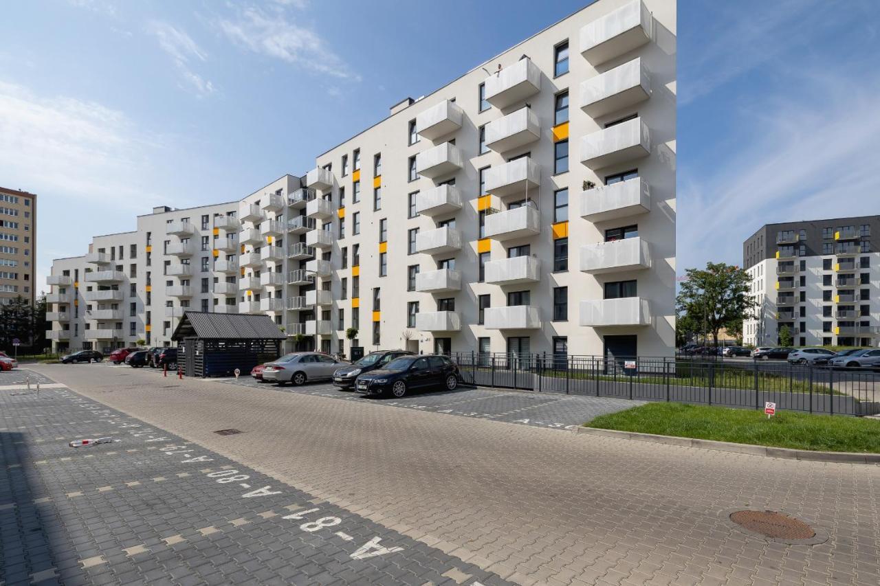 Comfy Apartment Pachonskiego With Parking In Krakow By Noclegi Renters Luaran gambar